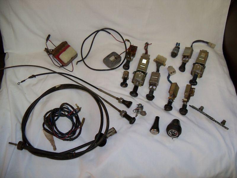 Toyota fj40 landcruiser switch lot. warm/pull , lights , choke , and more.