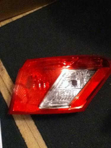 2007 lexus es300 right side tail light