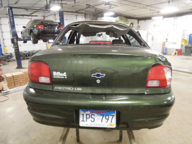 2001 chevy metro rear or back door left 2148311