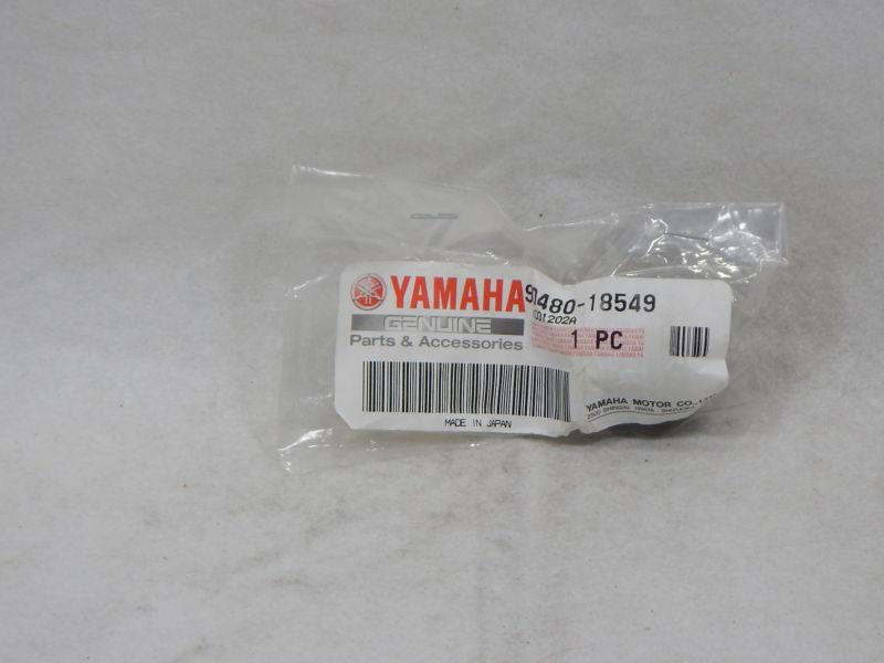 Yamaha 90480-18549 grommet *new