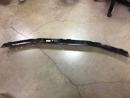 15034823 new gm oe front end upper tie bar 1996-2002 express savana van