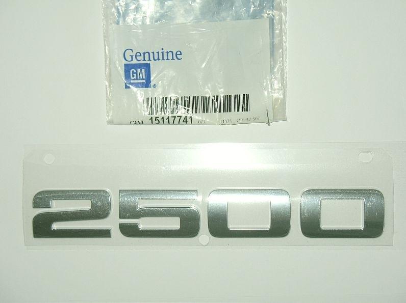 2007 - 2010 chevrolet silverado 2500 gmc sierra 2500 nos door emblem gm 15117741