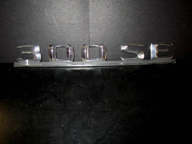 Mercedes benz 300se oe emblem ornament " 300se "