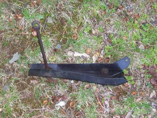 1990-1991-1992 cadillac brougham left front bumper end bracket