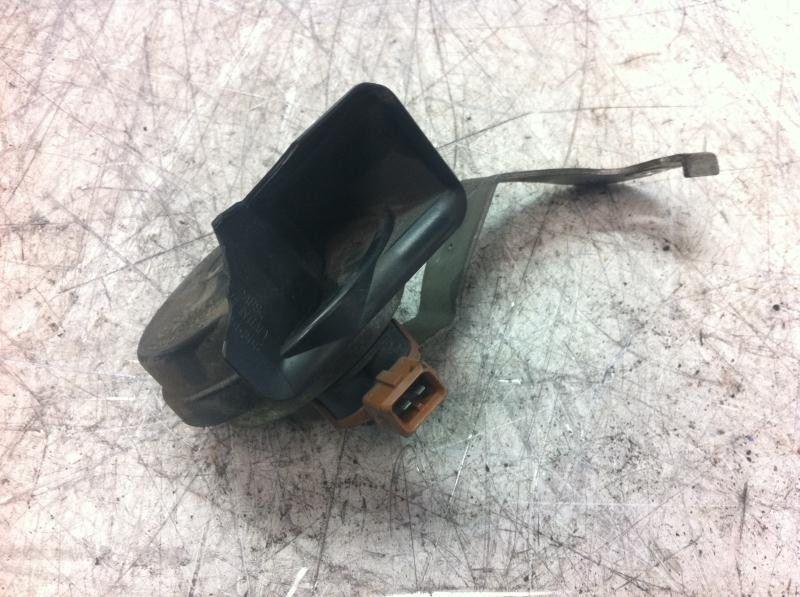 06 volvo s40 horn left side, horn