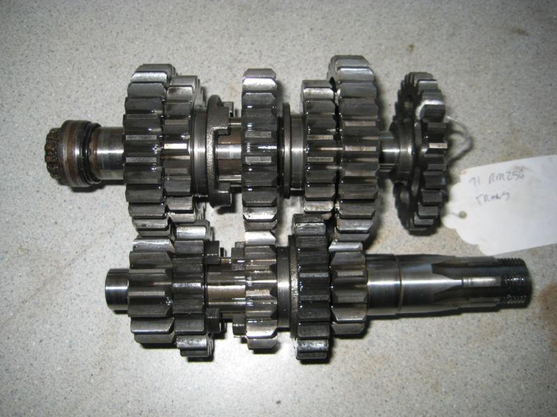 Suzuki rm250 transmission assembly