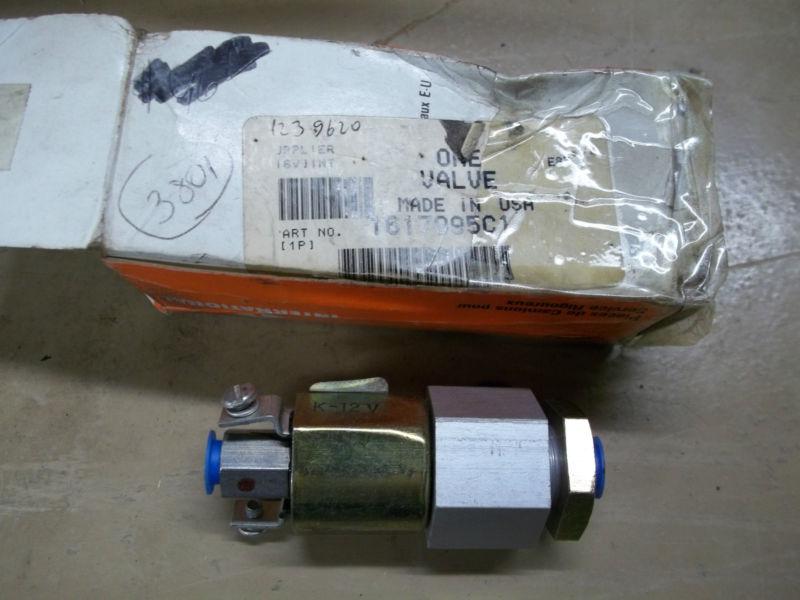 International 1617995c1 valve