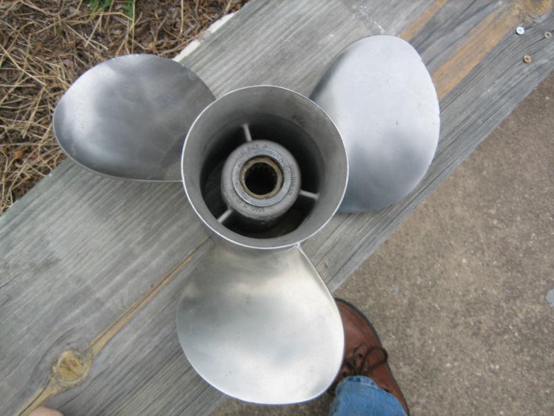 Michigan propeller 14 1/2 x 17 rh 17 spline pn m247q