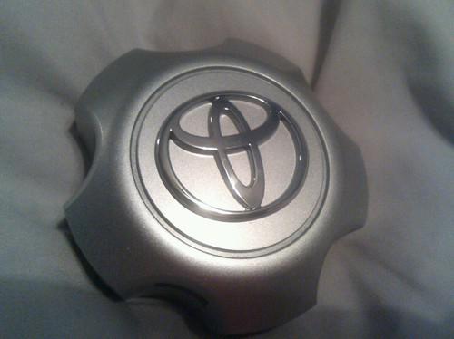 Toyota 4260348020 genuine oem factory original center cap