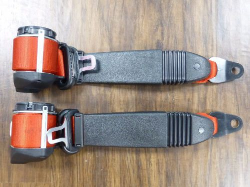 Porsche oem l/r seat belts (front) in guards red for porsche 964 and 993