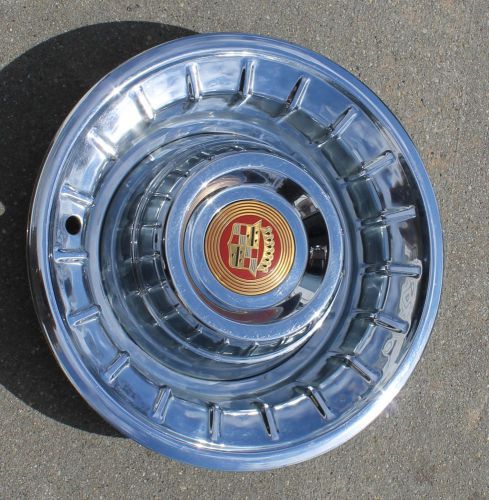 1956  56 cadillac hubcap wheel cover