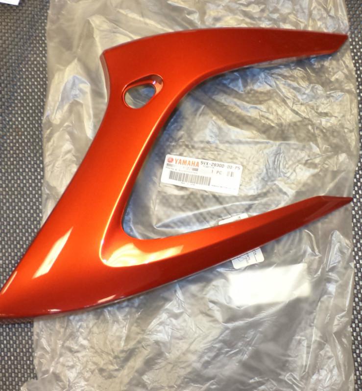 Visor, right side, fits yamaha fzs6v fz6 2005, 2006 red