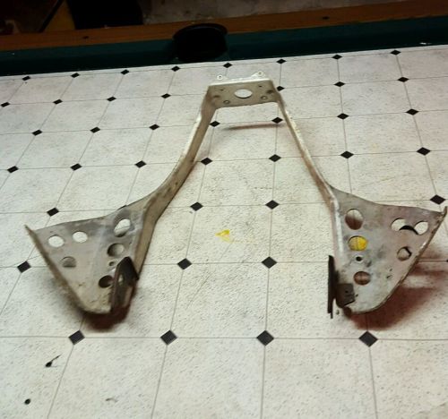 2001 polaris indy 500 edge front hood mount / tunnel support