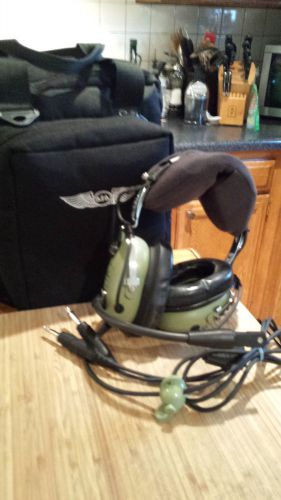 David clark aviation headset h10-13.4, pilot bag, accessories, &amp; exam prep books