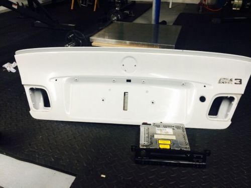 2001-2006 bmw e46 m3 2 door alpine white trunk lid original oem good condition