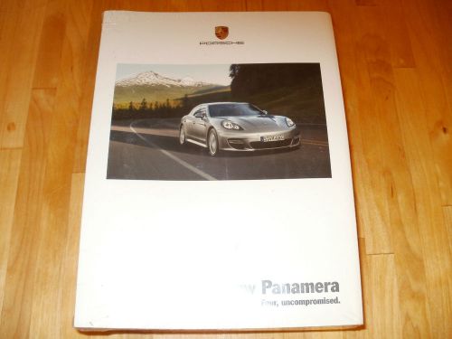Porsche showroom brochures