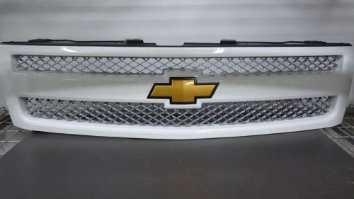 2007-2013 oem chevrolet silverado 1500 grill summit white with chrome mesh