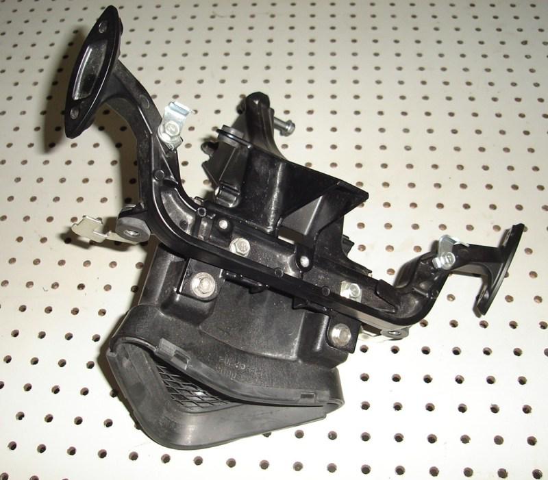 2006-11 kawasaki zx14 fairing stay with gauge bracket & intake super low miles