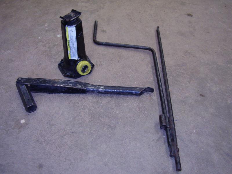 Jeep wrangler rubicon oem factory jack with hardware lift handle lug tj yj cj