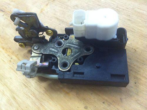 Gm lh door latch 15110651 used car truck lock actuator