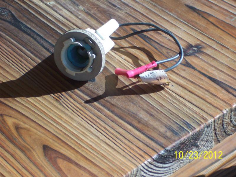 1972 ford galaxie, ltd, nos light bulb socket and wires part # d2ab-14a553