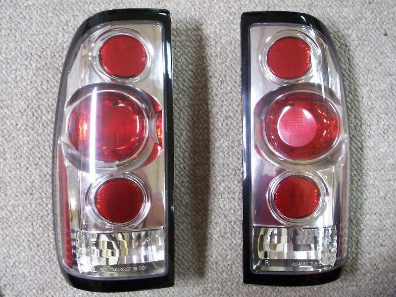 2003 ford f250 super duty tail lights (left - driver, right - passenger)-nice!