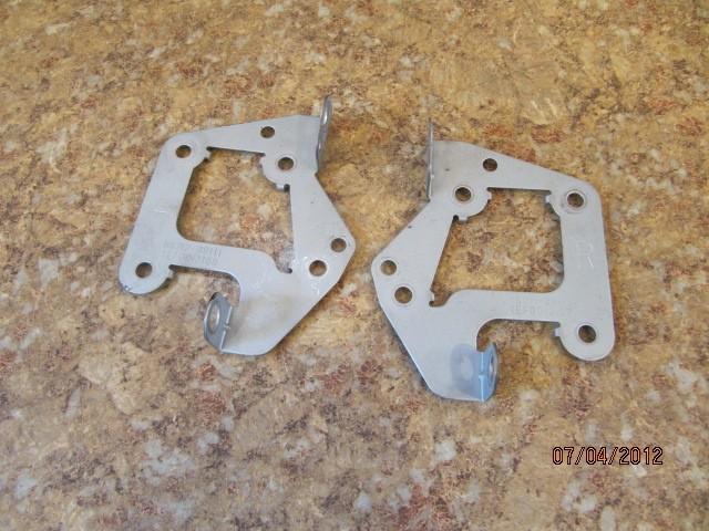 Toyota 4runner pickup tacoma t100 stereo radio brackets 86212-88111