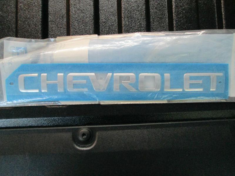 Chevrolet tailgate emblem