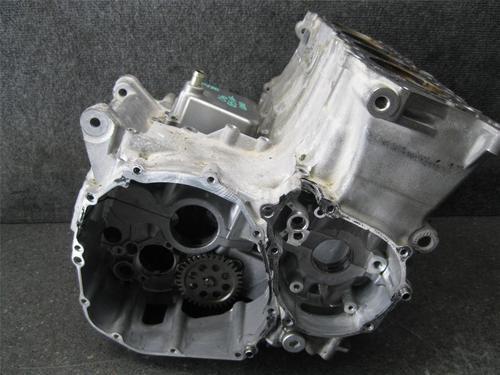 06 suzuki gsxr gsx-r 1000 crankcase block 213