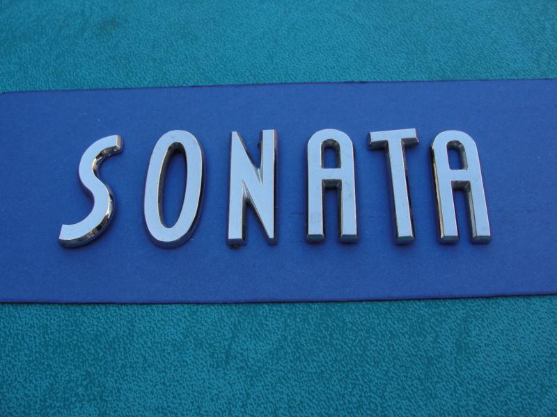 1994 - 2003 "sonata" script individual letters trunk hyundai oem emblem 00