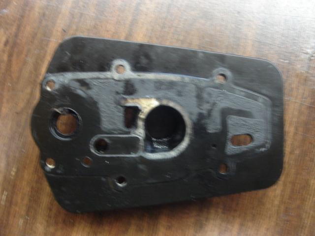 2004 mercury 9.9hp mounting plate exhaust