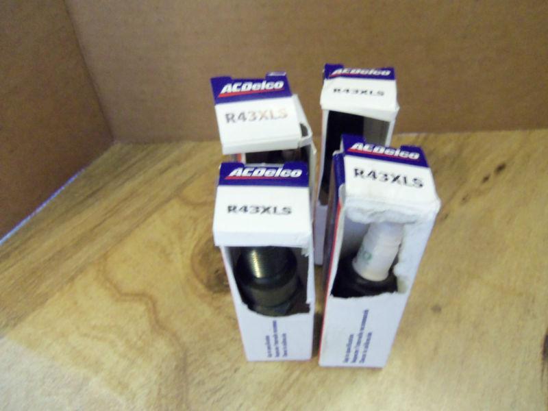 Acdelco auto spark plugs r43xls lot of 4