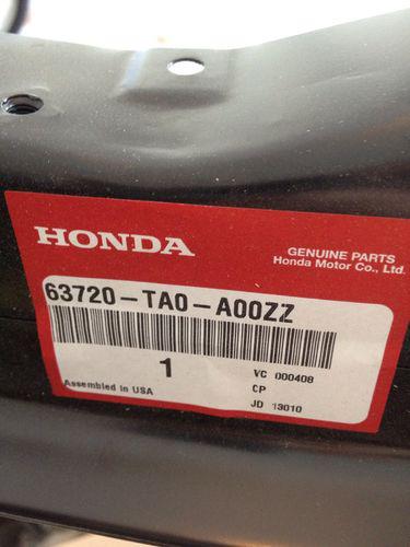 Honda accotd  63720ta0a00zz genuine oem factory original gutter l.h