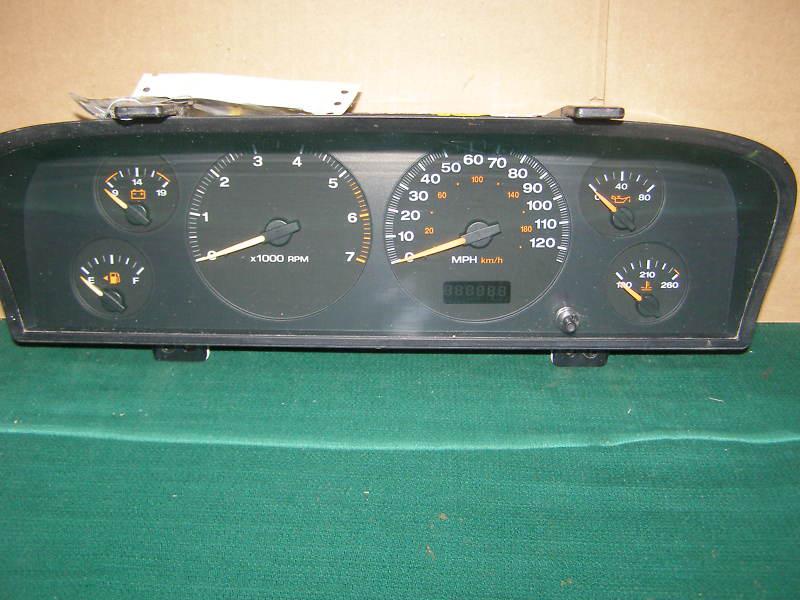 2002 2003 2004 jeep grand cherokee  laredo  sport speedometer cluster  