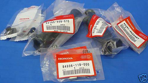 Honda 250r atc250r handlebar grips caps set new oem nos engine motor cylinder