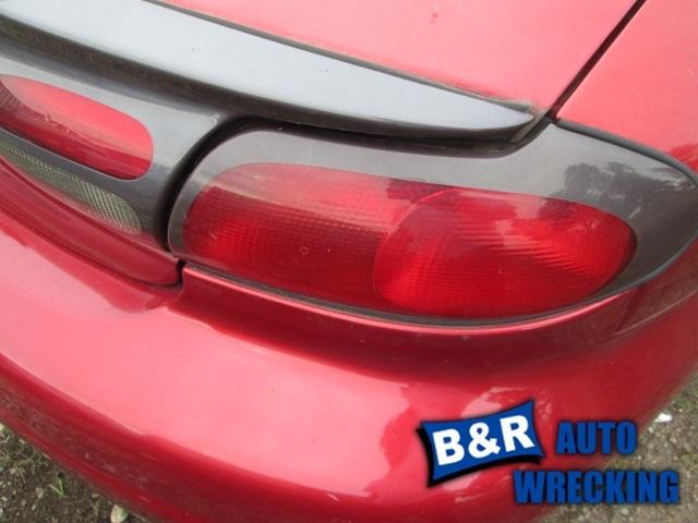 Right taillight for 98 99 ford taurus ~ sdn   solid red lens 4916477