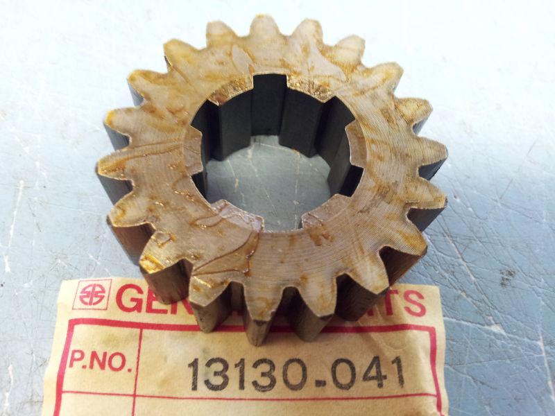 Kawasaki kz750 kz700 kz650 zr750 zx750 zn700 2nd drive gear 13130-041 nos