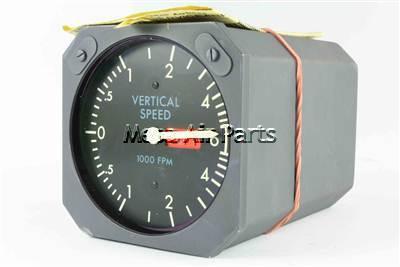 (qqe) smiths vertical speed indicator p/n 2070-05-01 boeing p/n 10-61825-4  b737