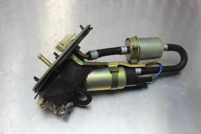 B138 29012 # 98 99 00 01 honda vfr800 vfr 800 fuel pump