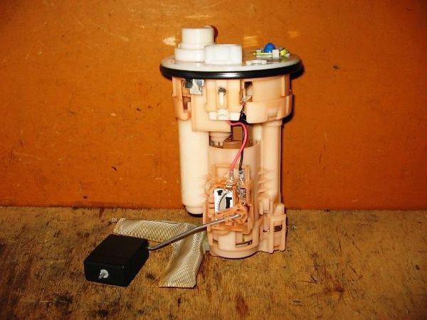 Toyota corolla fielder 2002 fuel pump [8720600]