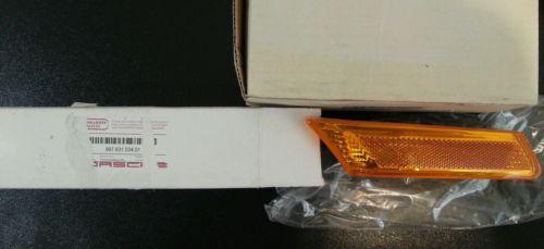 Porsche 911/997 side marker lens signal light, amber