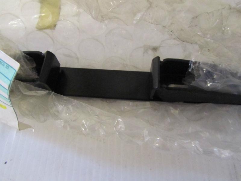 Hummer h1 hood stop bracket  center    6007349 new 1992 2006