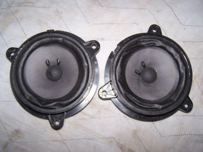 Oem infiniti g35 bose door speakers pair right and left 2004