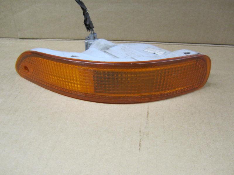 Toyota corolla 93-97 1993-1997 parking light / turn signal driver lh non oe