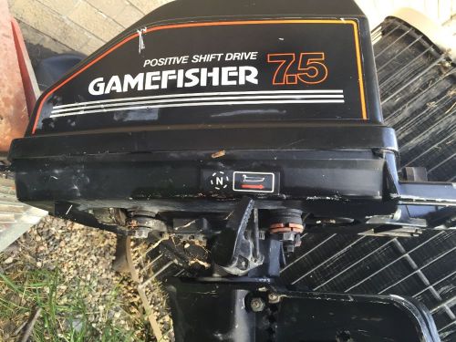 Gamefisher hp 7.5 outboard boat motor. low hours.