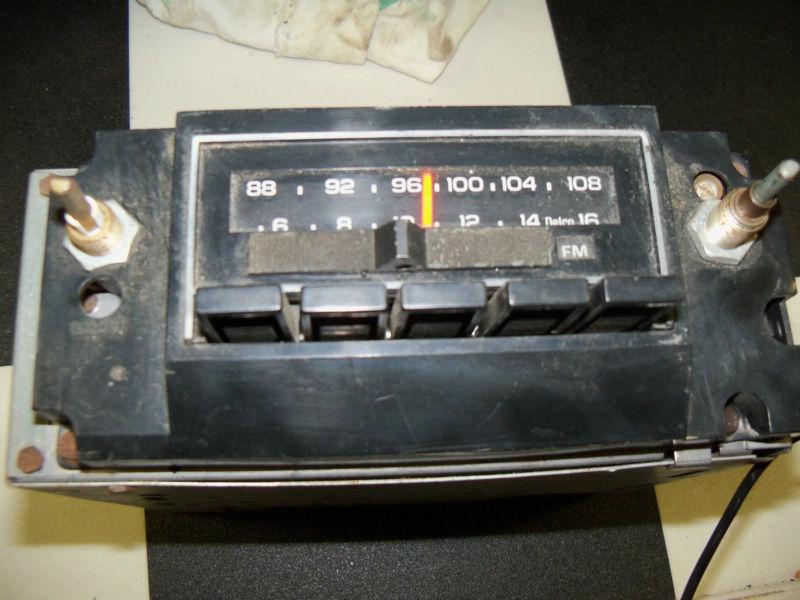 Working original 1975 chevy truck am fm radio gm delco 