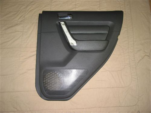 06 hummer h3 rear door panel right side