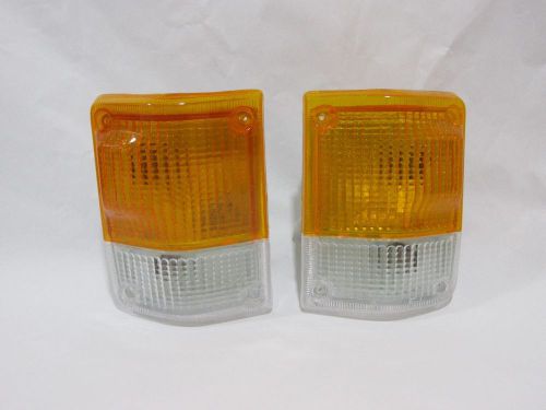 New front corner lights lamp - toyota land cruiser fj60 fj62 bj60 bj62 hj60 hj62