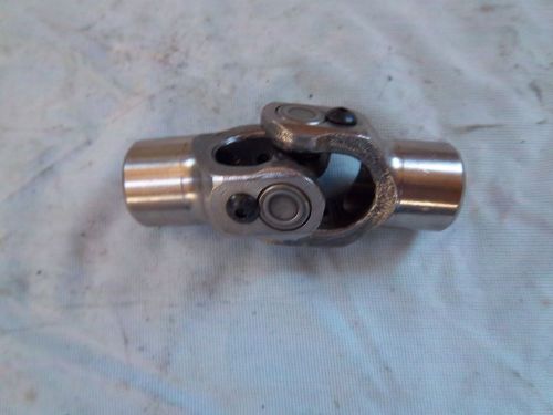 New 3/4 x 30 spline steering u-joint for gm metric box