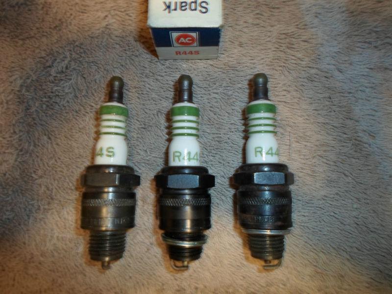 Nos ac spark plugs 53-62 63 64 65 66 67 68 69 70 buick olds pontiac r44s